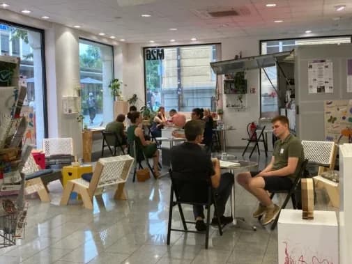 So sieht es bei Community Café im M26 aus